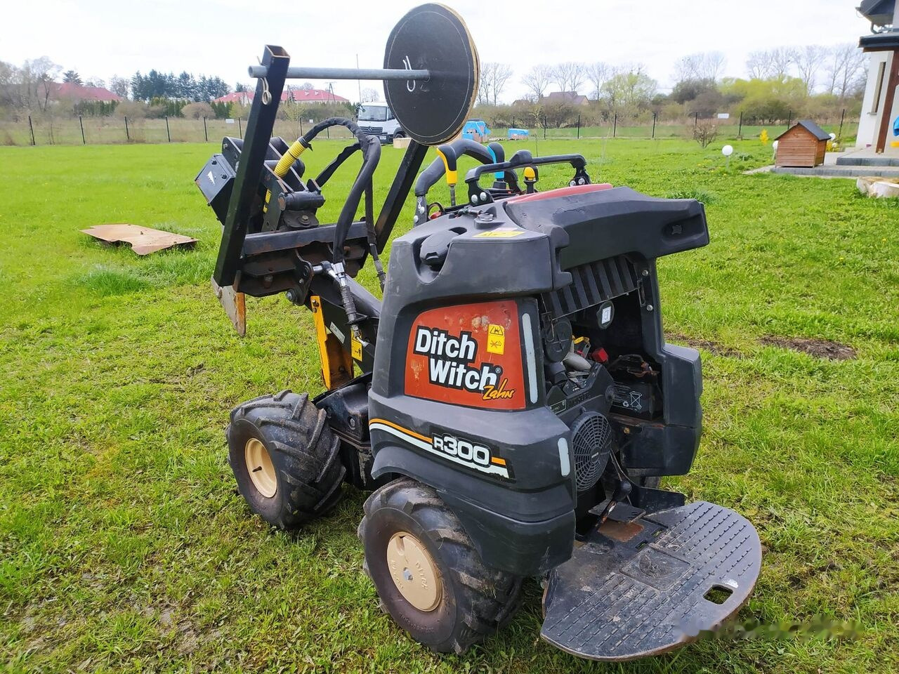 Ditch-Witch Zahn R300 - Mesin penggali parit: gambar 2 Ditch-Witch Zahn R300 - Mesin penggali parit: gambar 2