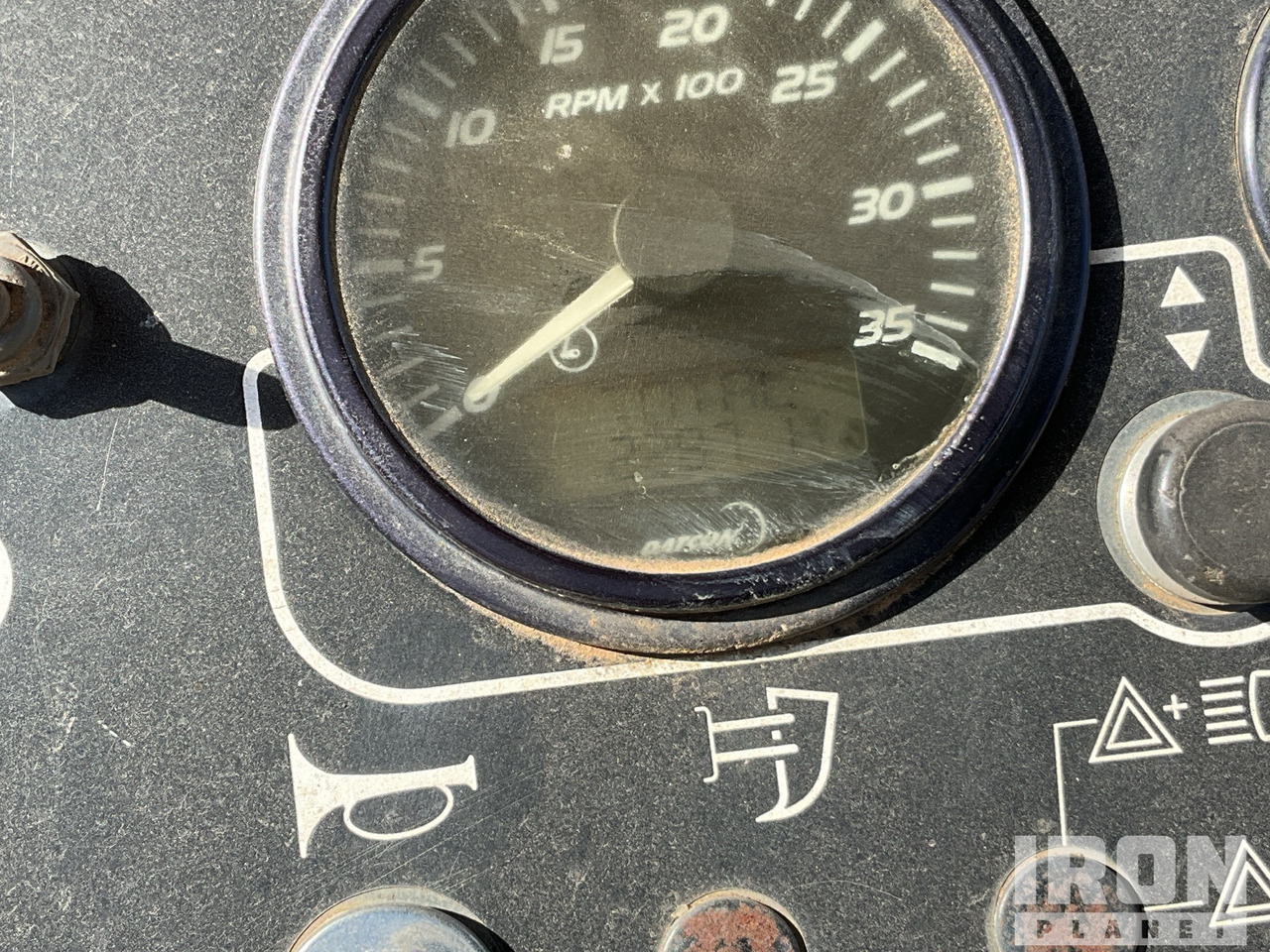 Mesin penggali parit Vermeer RTX1250: gambar 10