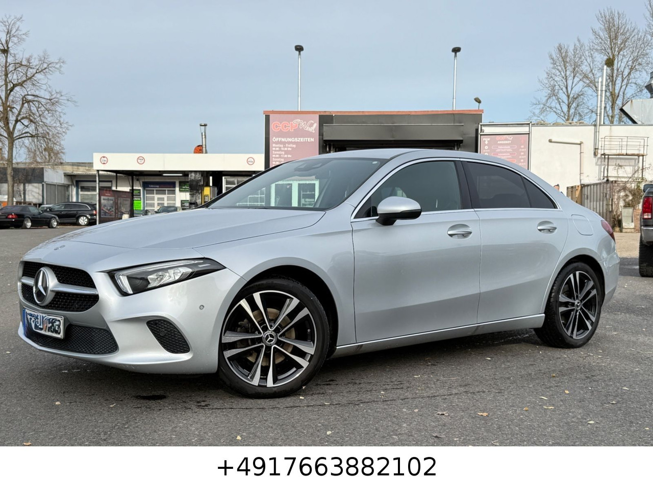 Mercedes-Benz A 200 Lim./LED/KAMERA/NAVI/SITZHZG. - Mobil sedan: gambar 1 Mercedes-Benz A 200 Lim./LED/KAMERA/NAVI/SITZHZG. - Mobil sedan: gambar 1