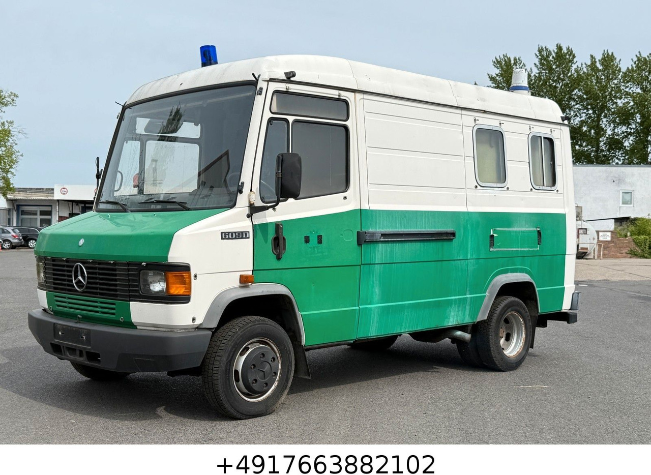 Mercedes-Benz Vario 609D/Manschaftswagen - Van panel: gambar 1 Mercedes-Benz Vario 609D/Manschaftswagen - Van panel: gambar 1