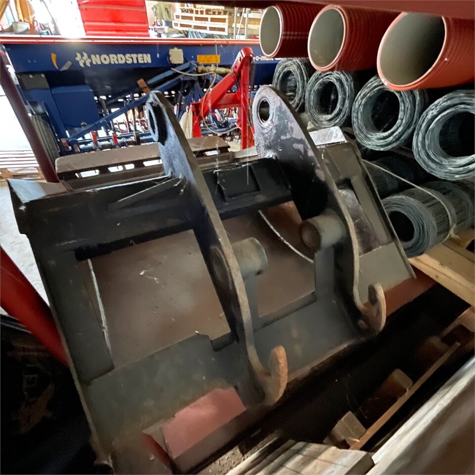 Ember untuk Backhoe loader ABC 90cm: gambar 15