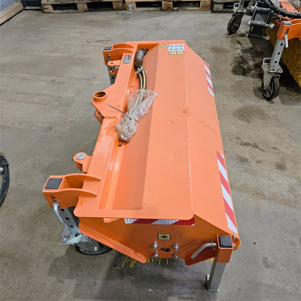 BM ZE120 - Sapu: gambar 3 BM ZE120 - Sapu: gambar 3