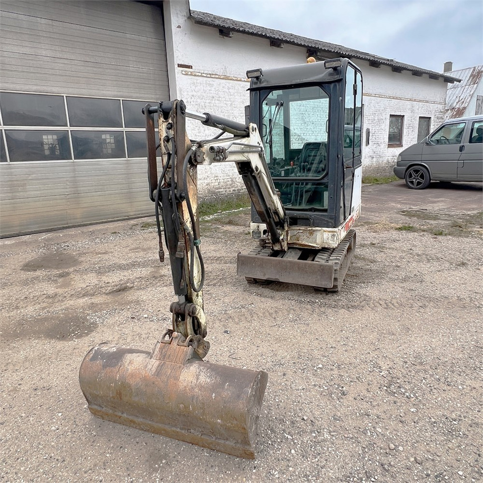 Bobcat 320 - Ekskavator mini: gambar 2 Bobcat 320 - Ekskavator mini: gambar 2