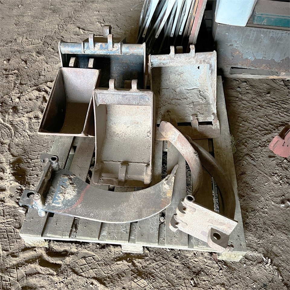 Ekskavator mini Bobcat 320: gambar 12 Ekskavator mini Bobcat 320: gambar 12