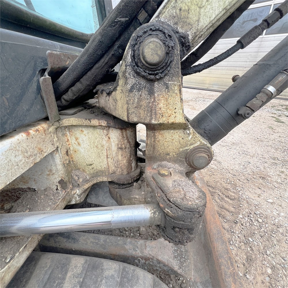 Ekskavator mini Bobcat 320: gambar 26 Ekskavator mini Bobcat 320: gambar 26