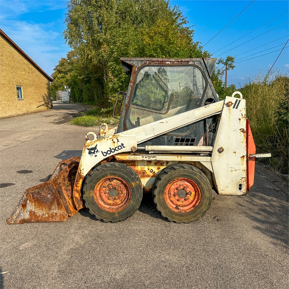 Bobcat 543 - Skid steer: gambar 2 Bobcat 543 - Skid steer: gambar 2