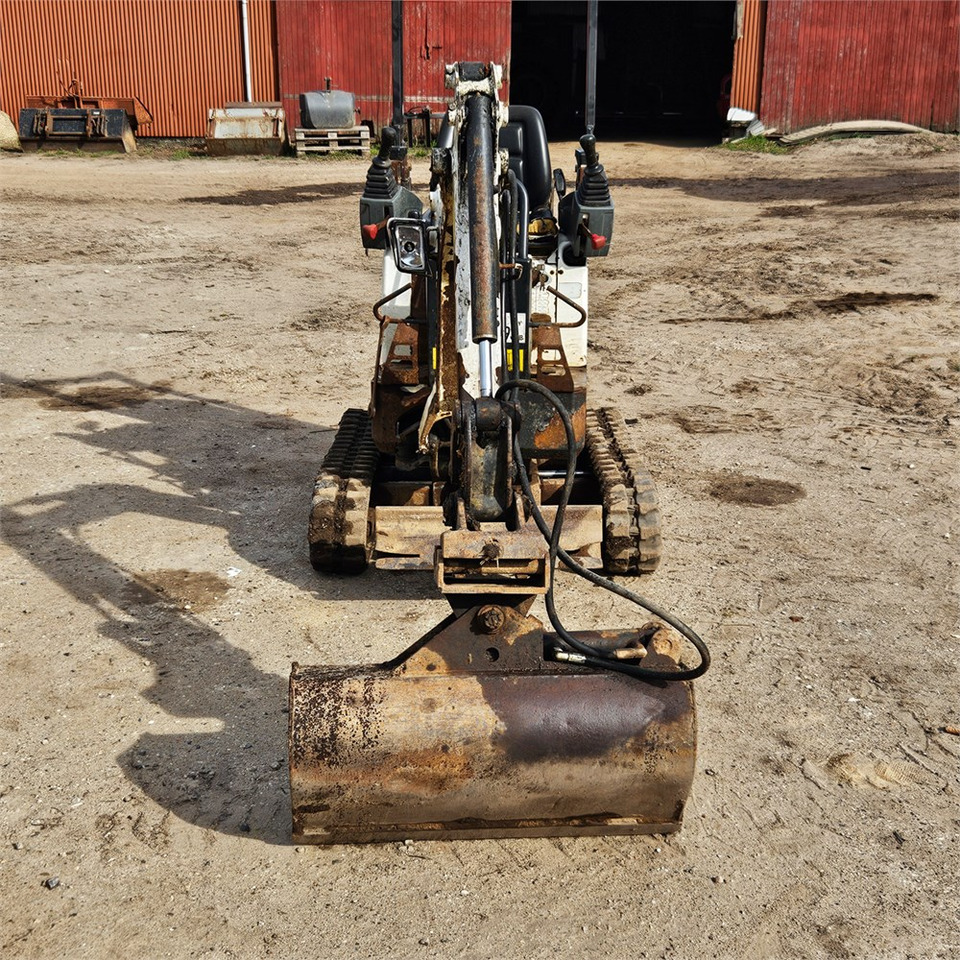 Bobcat E10 - Ekskavator mini: gambar 3 Bobcat E10 - Ekskavator mini: gambar 3