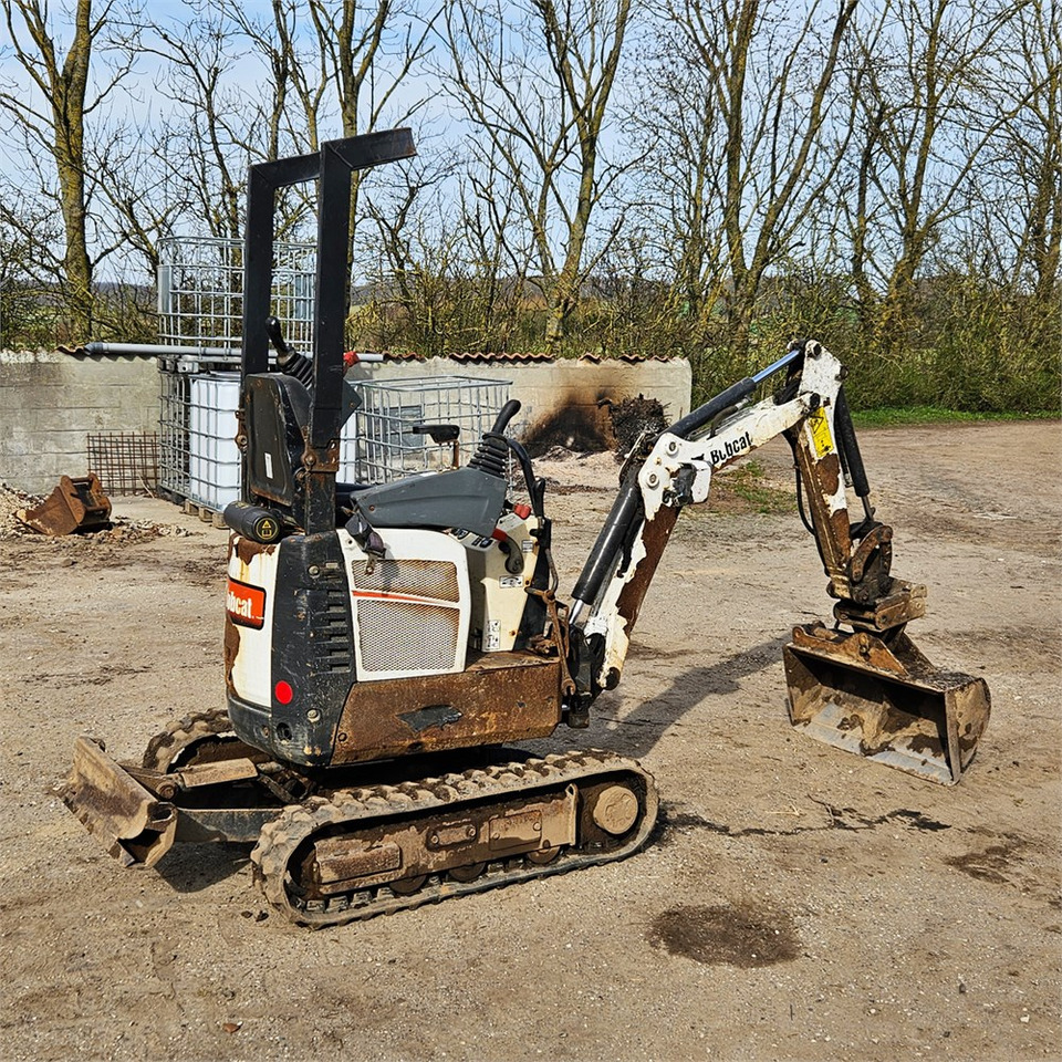Bobcat E10 - Ekskavator mini: gambar 5 Bobcat E10 - Ekskavator mini: gambar 5