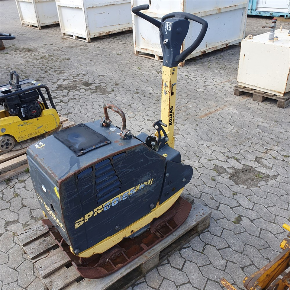 Bomag BRP 60/65 - Pelat getar: gambar 5 Bomag BRP 60/65 - Pelat getar: gambar 5