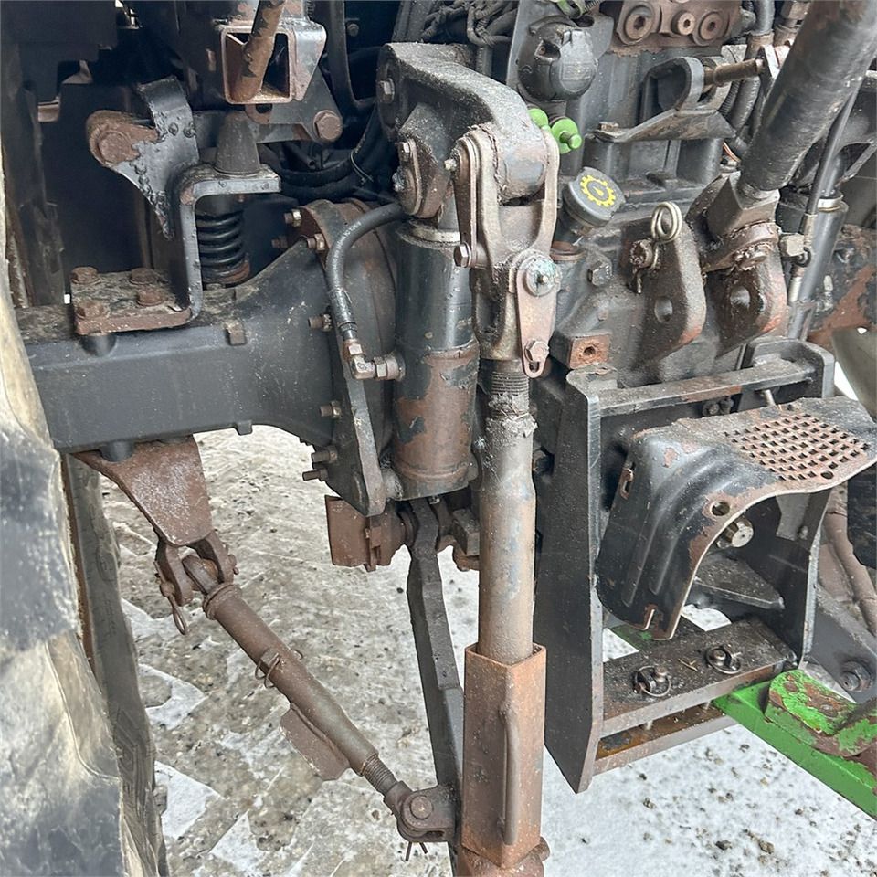 Traktor CASE IH MAXXUM 140 X 4WD SPS: gambar 28 Traktor CASE IH MAXXUM 140 X 4WD SPS: gambar 28