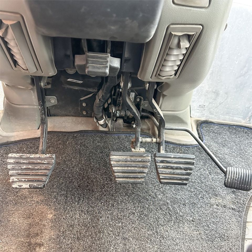 Traktor CASE IH MAXXUM 140 X 4WD SPS: gambar 24 Traktor CASE IH MAXXUM 140 X 4WD SPS: gambar 24