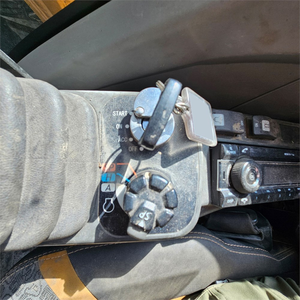 Ekskavator mini Case CX75C SR: gambar 17
