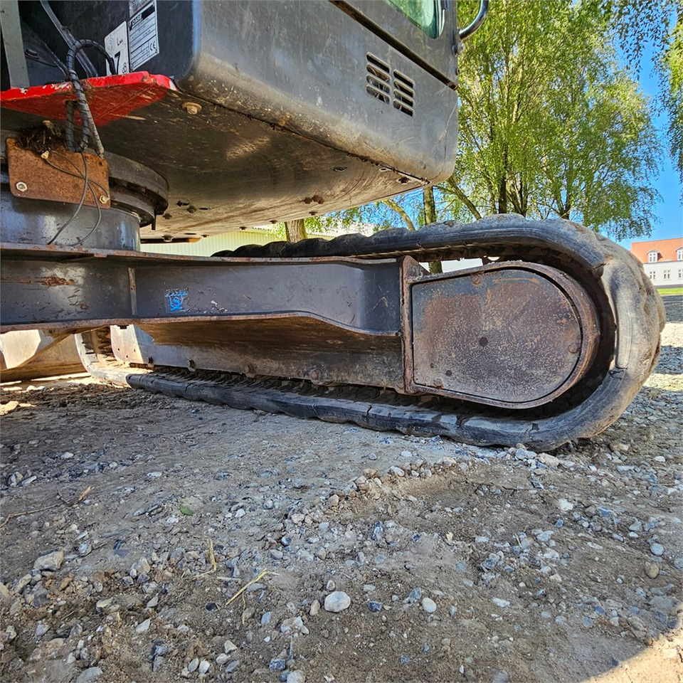 Ekskavator mini Case CX75C SR: gambar 38