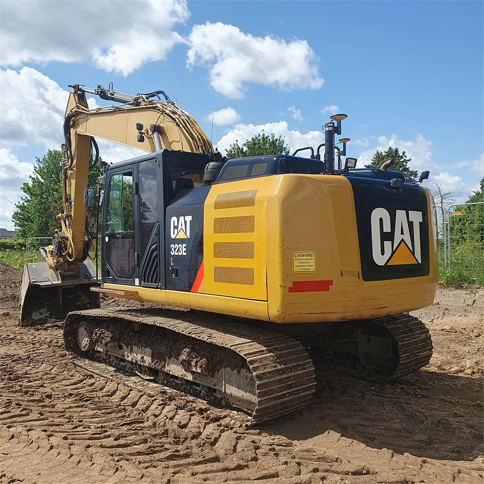 Caterpillar 323 EL - Ekskavator perayap: gambar 4 Caterpillar 323 EL - Ekskavator perayap: gambar 4