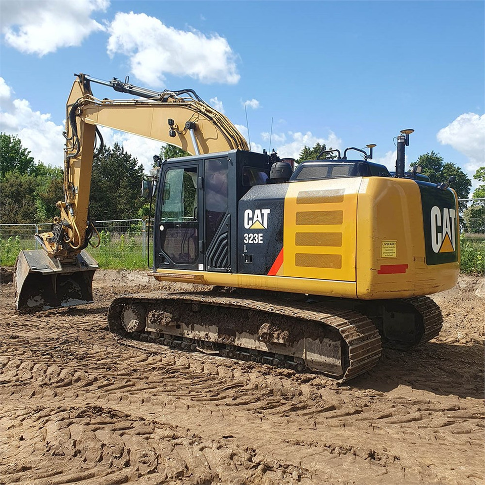 Caterpillar 323 EL - Ekskavator perayap: gambar 3 Caterpillar 323 EL - Ekskavator perayap: gambar 3