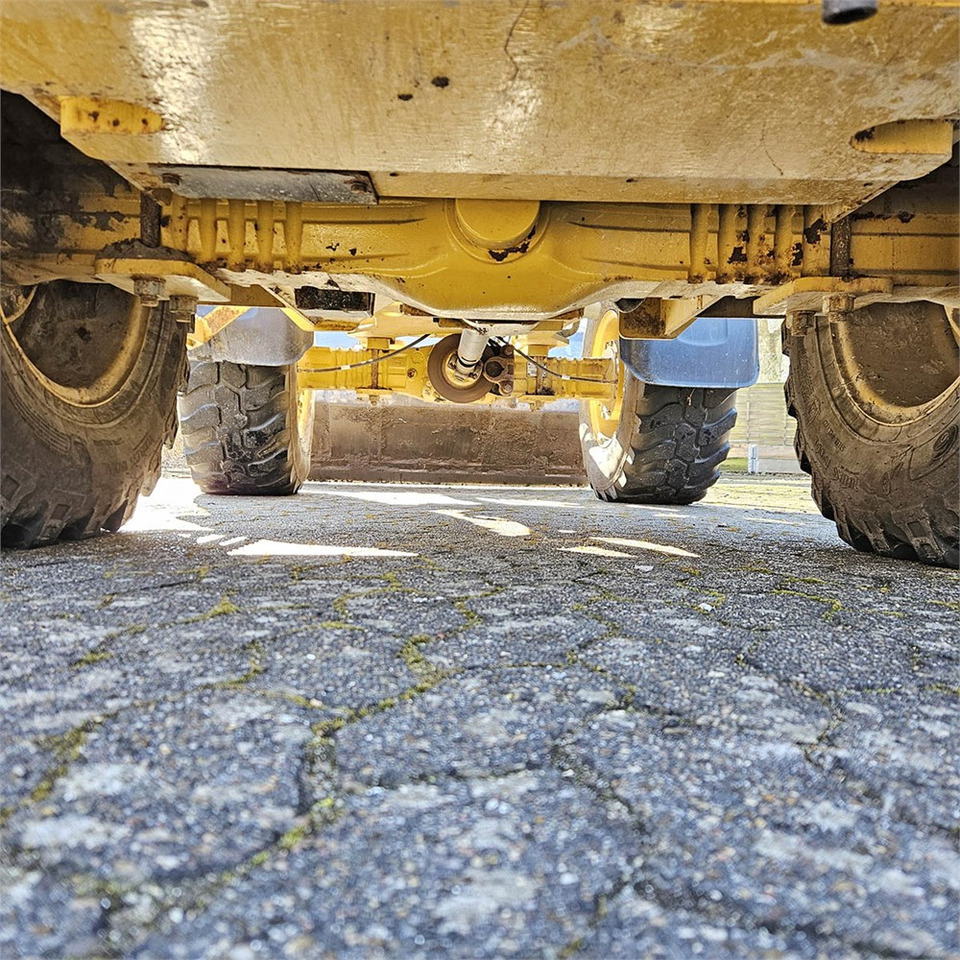 Wheel loader Caterpillar 908 H2: gambar 34 Wheel loader Caterpillar 908 H2: gambar 34