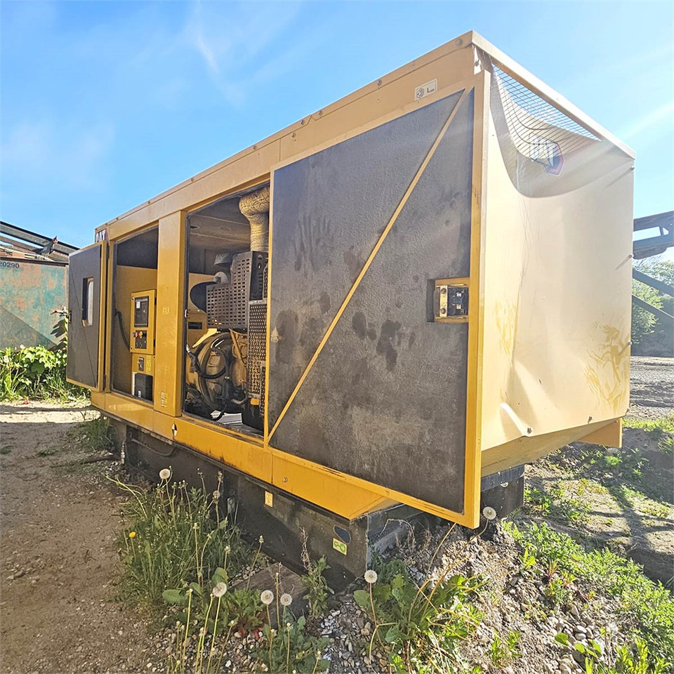 Caterpillar DE250 E0 - Genset: gambar 5 Caterpillar DE250 E0 - Genset: gambar 5