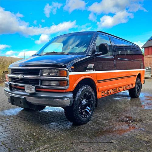Chevrolet Express Van 2500 - Van penumpang: gambar 2 Chevrolet Express Van 2500 - Van penumpang: gambar 2