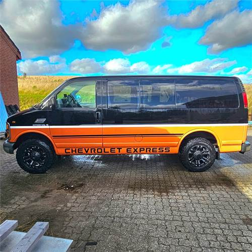 Chevrolet Express Van 2500 - Van penumpang: gambar 3 Chevrolet Express Van 2500 - Van penumpang: gambar 3