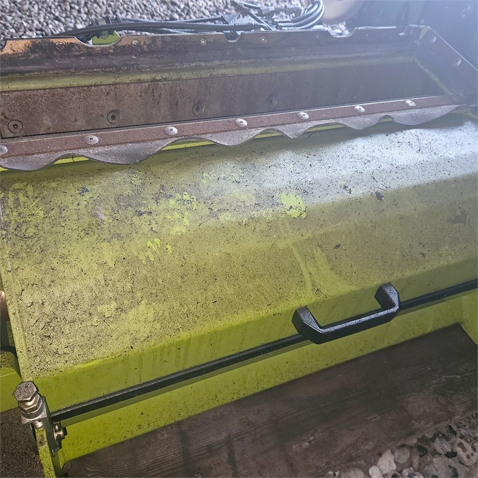 Claas Max Cracker MCC 250 - Pemanen hijauan: gambar 5 Claas Max Cracker MCC 250 - Pemanen hijauan: gambar 5