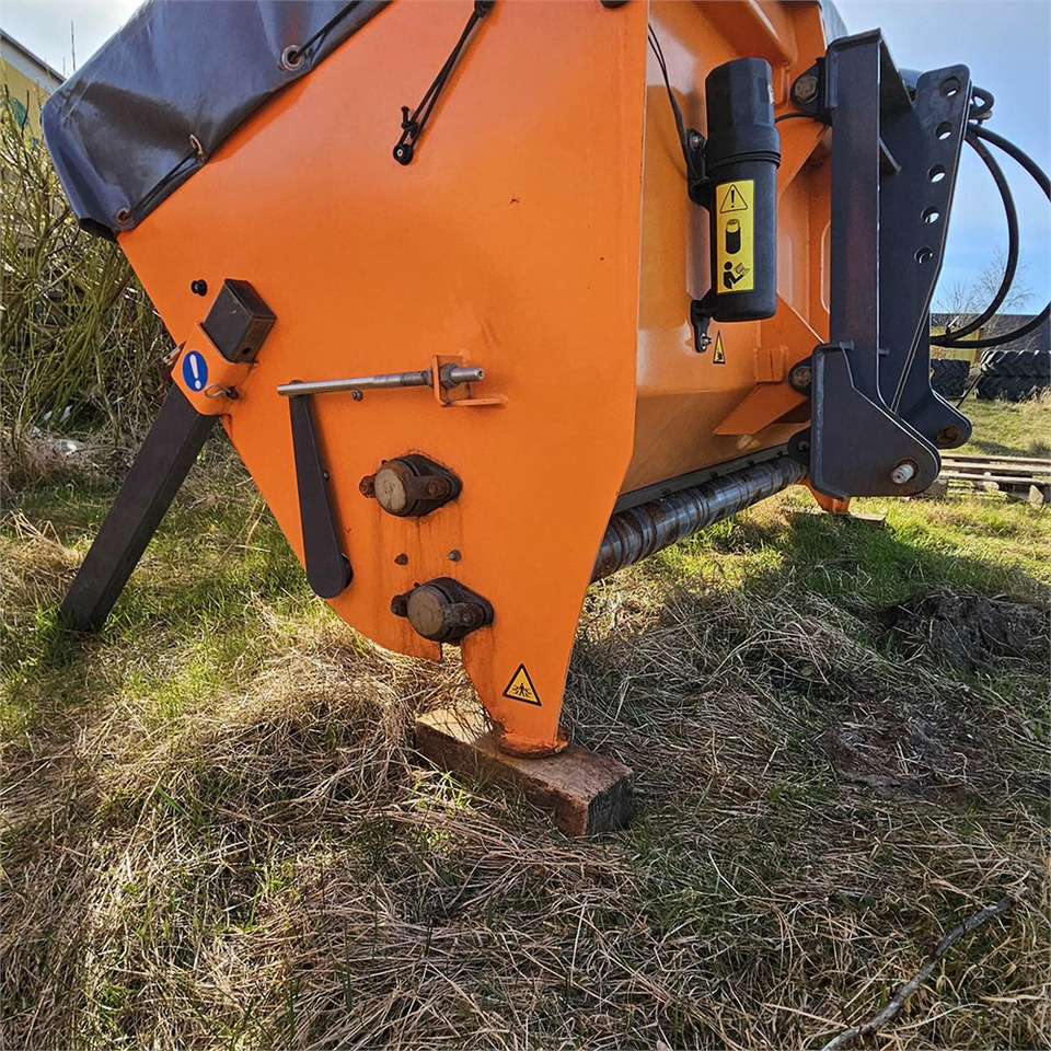 Penyebar pasir/ Garam Epoke SNOWLINE SL 14: gambar 12