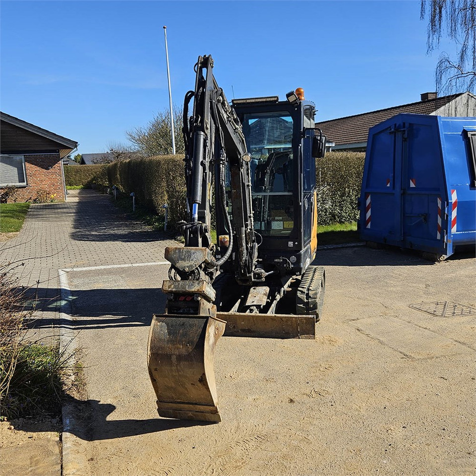 Eurocomach 22 SR - Ekskavator mini: gambar 4 Eurocomach 22 SR - Ekskavator mini: gambar 4