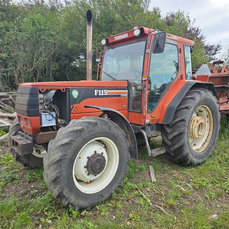 Fiat F115DT/FR - Traktor: gambar 1 Fiat F115DT/FR - Traktor: gambar 1