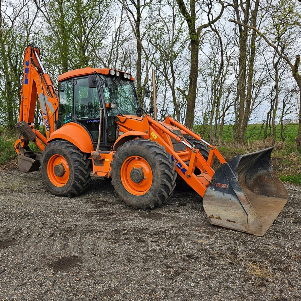 Fiat-Kobelco B200 4PS - Backhoe loader: gambar 1 Fiat-Kobelco B200 4PS - Backhoe loader: gambar 1