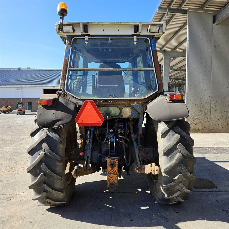 Ford 6810 - Traktor: gambar 4 Ford 6810 - Traktor: gambar 4