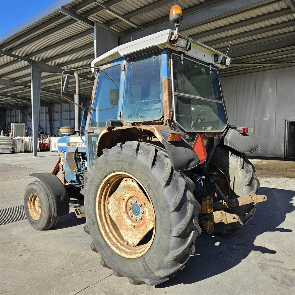Ford 6810 - Traktor: gambar 3 Ford 6810 - Traktor: gambar 3
