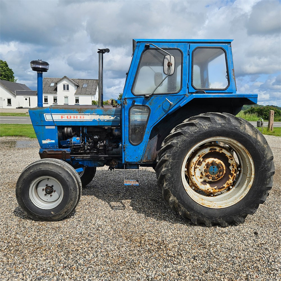 Ford 7000 - Traktor: gambar 2 Ford 7000 - Traktor: gambar 2