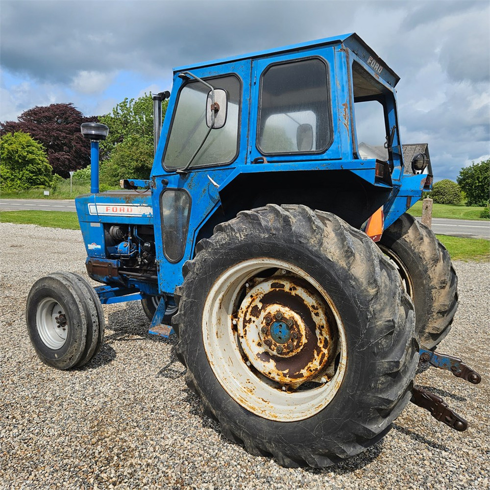 Ford 7000 - Traktor: gambar 3 Ford 7000 - Traktor: gambar 3