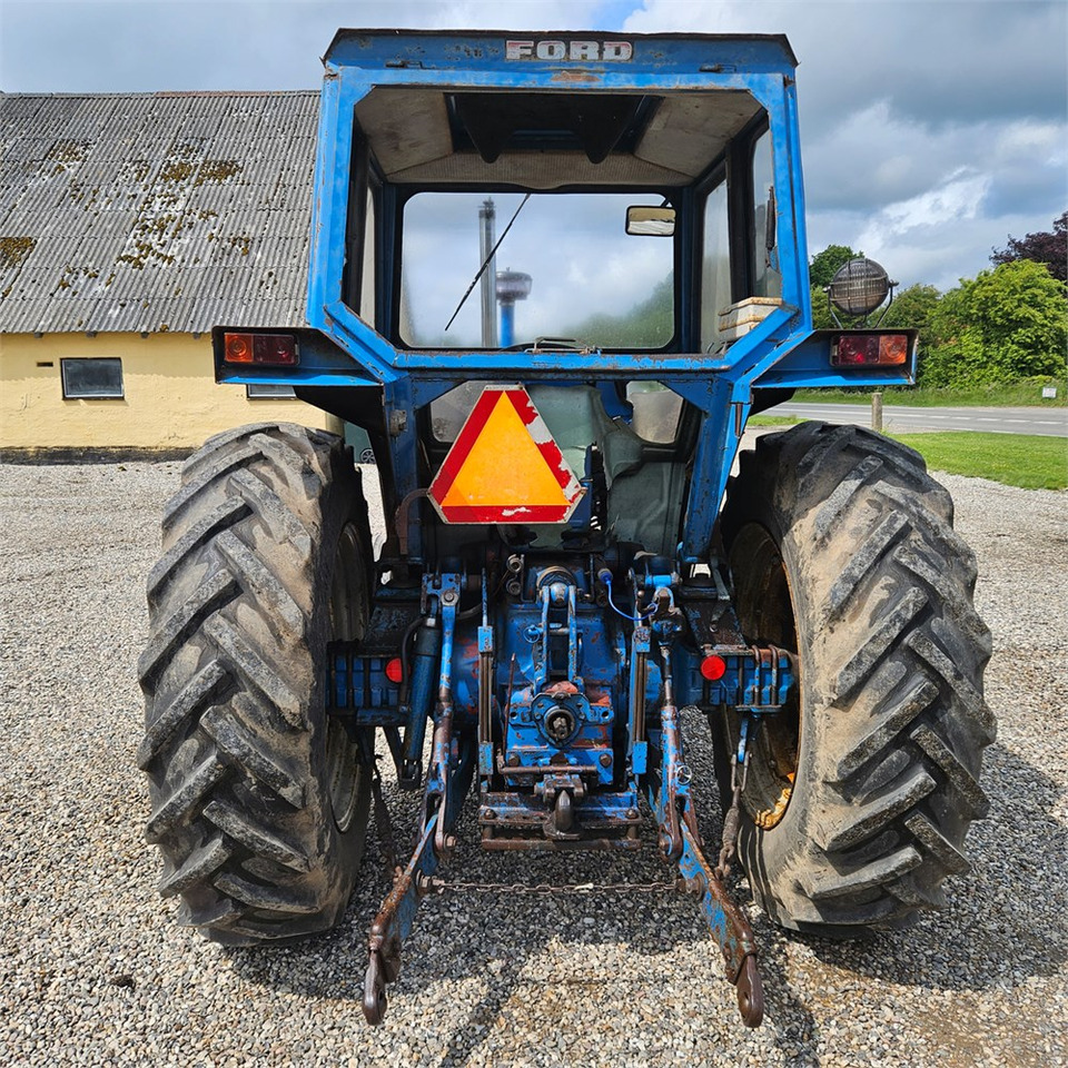 Ford 7000 - Traktor: gambar 4 Ford 7000 - Traktor: gambar 4