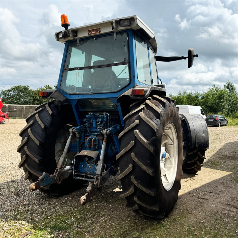 Ford 8630 - Traktor: gambar 4 Ford 8630 - Traktor: gambar 4