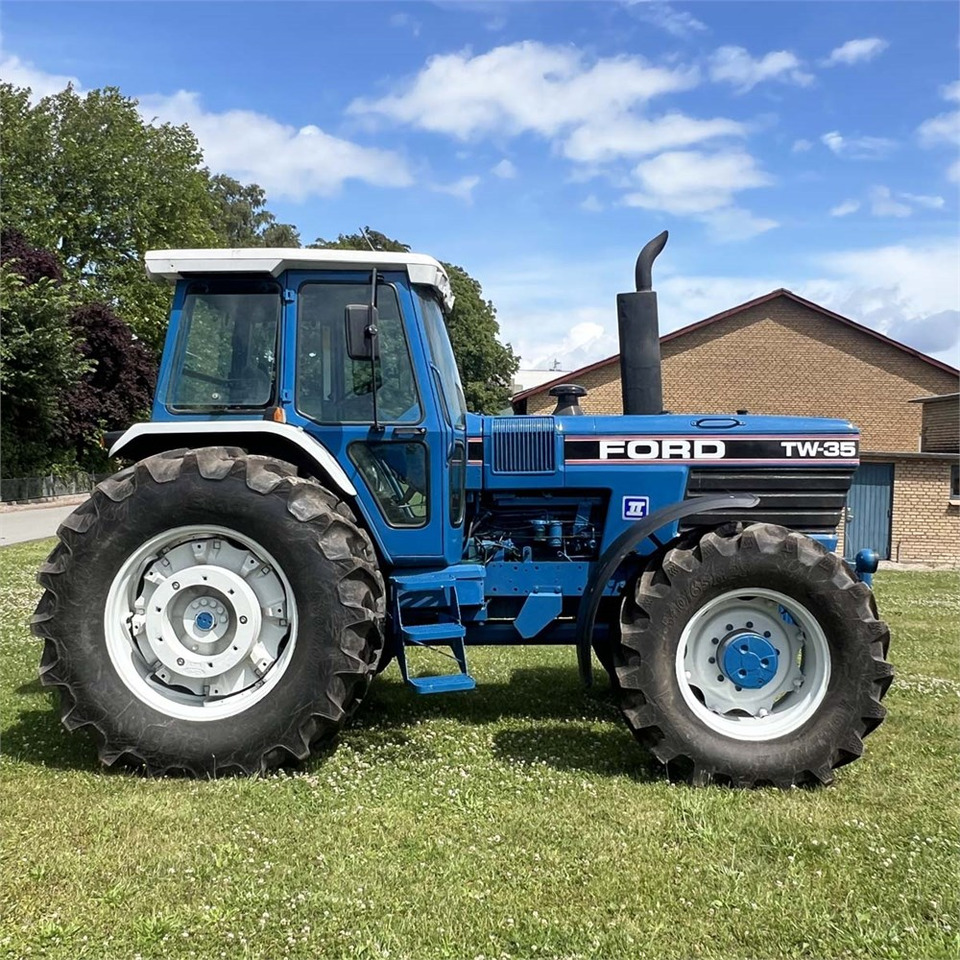 Ford TW 35 - Traktor: gambar 3 Ford TW 35 - Traktor: gambar 3