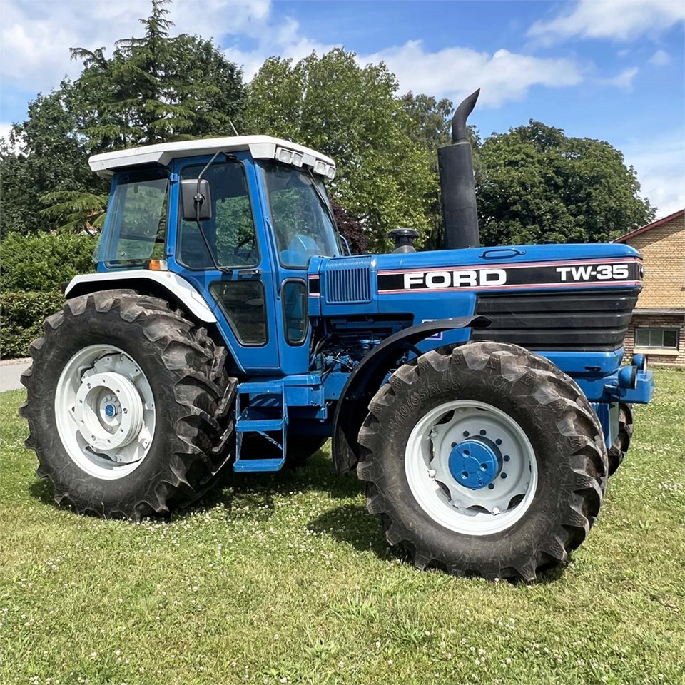 Ford TW 35 - Traktor: gambar 2 Ford TW 35 - Traktor: gambar 2