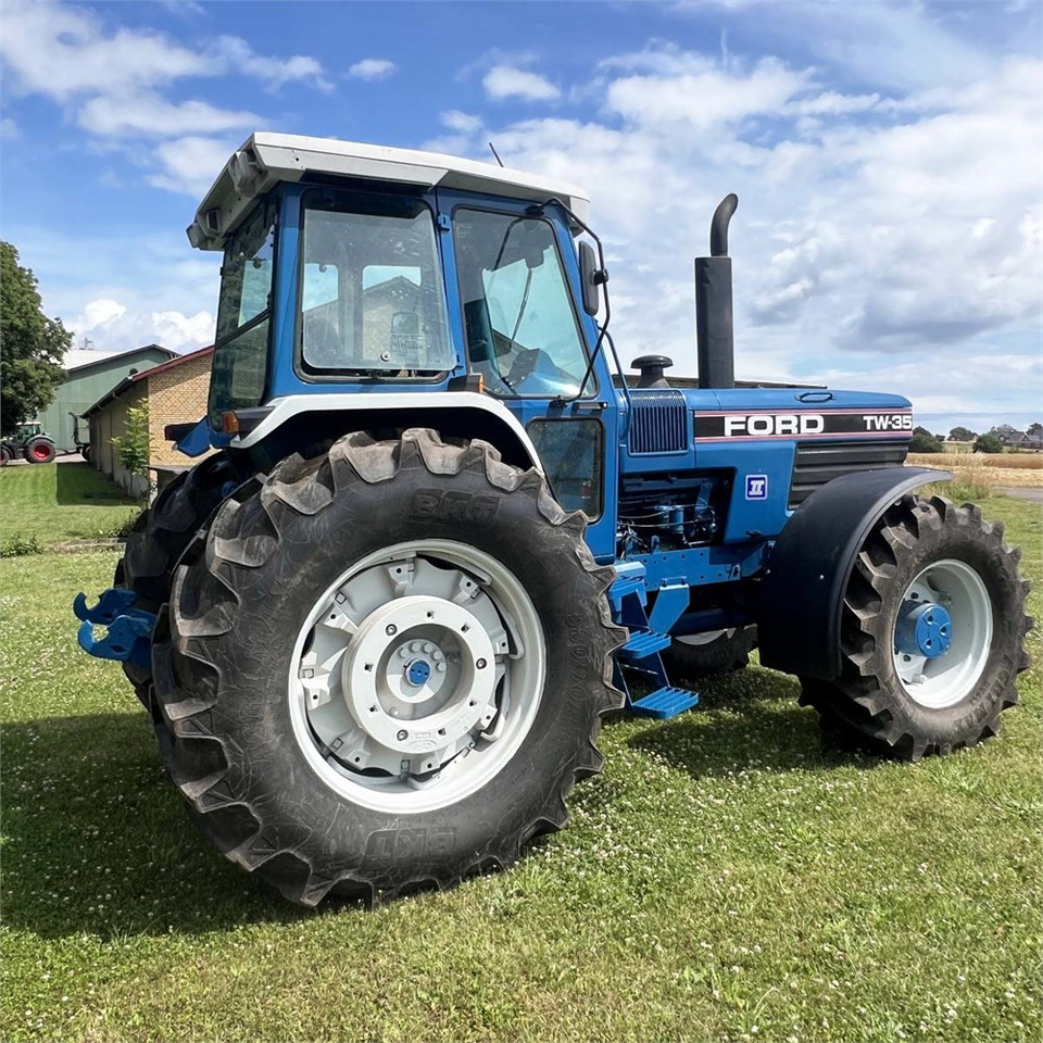 Ford TW 35 - Traktor: gambar 4 Ford TW 35 - Traktor: gambar 4
