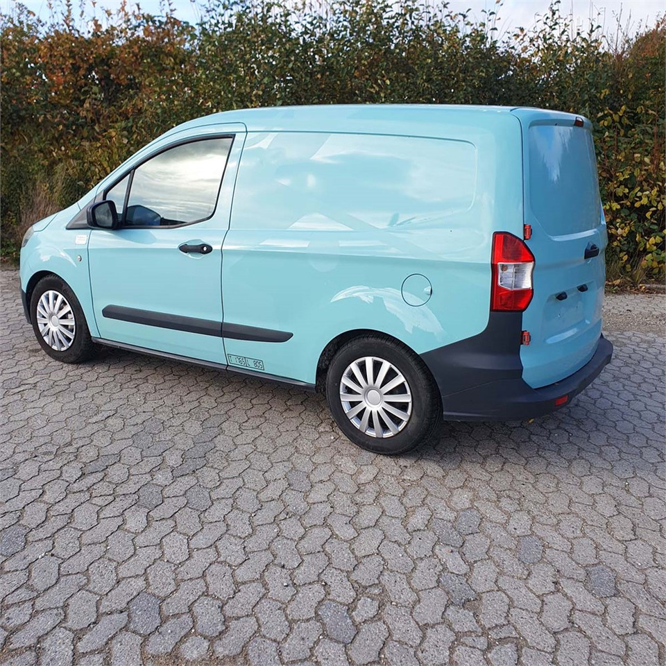 Ford Transit Courier 1,0 Ecoboost - Van kecil: gambar 4 Ford Transit Courier 1,0 Ecoboost - Van kecil: gambar 4