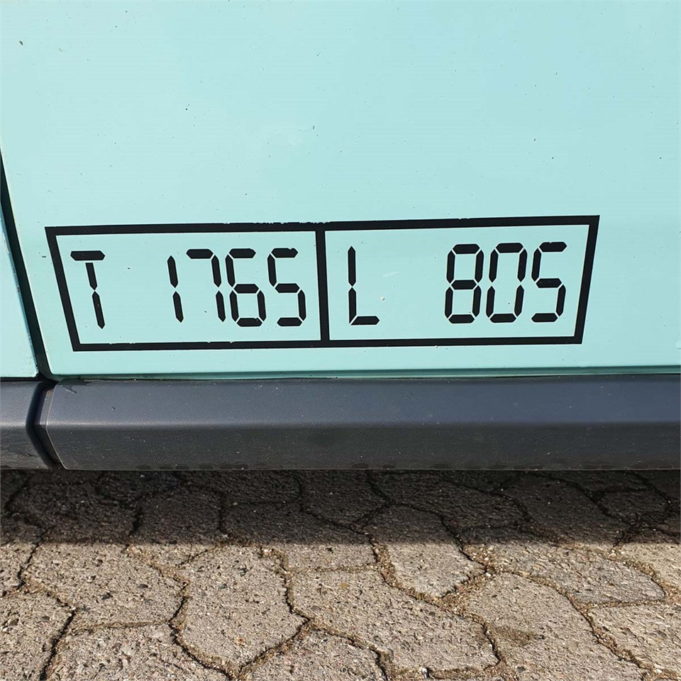 Ford Transit Courier 1,0 Ecoboost - Van kecil: gambar 5 Ford Transit Courier 1,0 Ecoboost - Van kecil: gambar 5