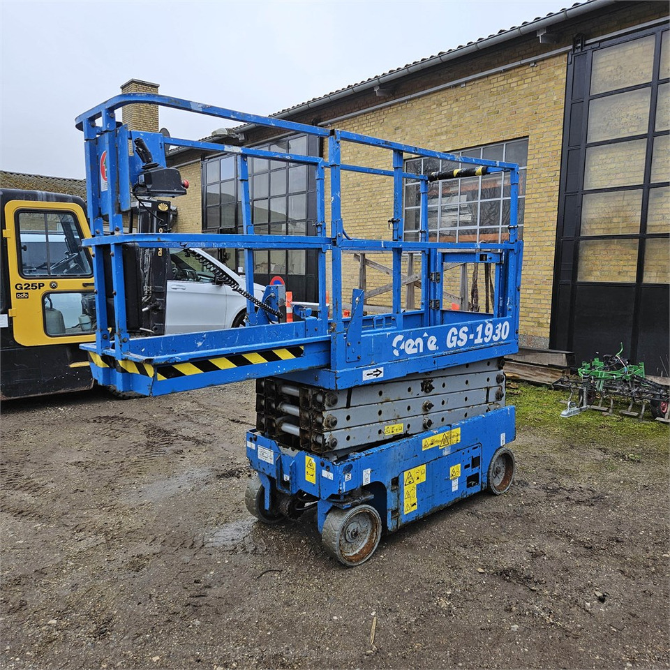 Genie GS 1930 - Scissor lifts: gambar 2 Genie GS 1930 - Scissor lifts: gambar 2