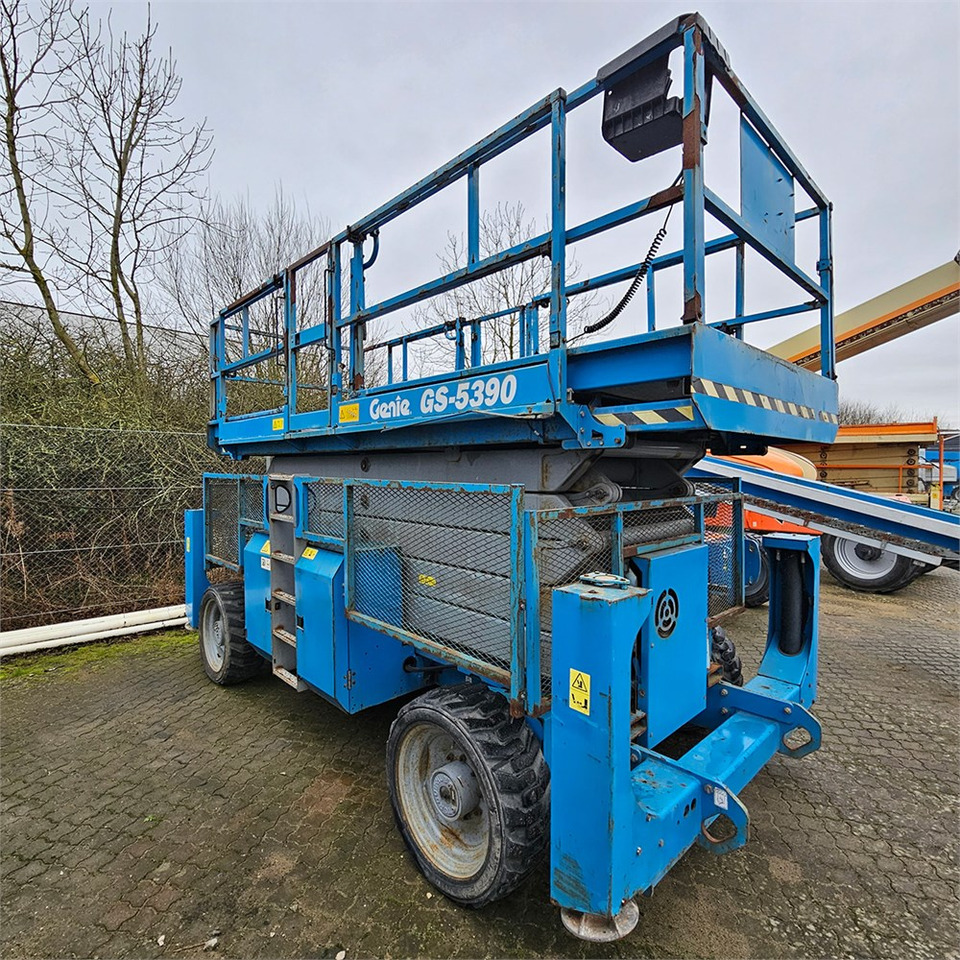 Genie GS-5390 - Scissor lifts: gambar 3 Genie GS-5390 - Scissor lifts: gambar 3