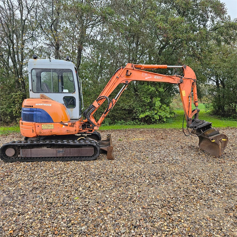 Hitachi FH50 U - Ekskavator mini: gambar 1 Hitachi FH50 U - Ekskavator mini: gambar 1