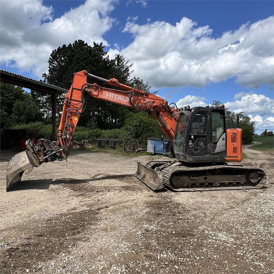 Hitachi ZX135 US-6 - Ekskavator perayap: gambar 3 Hitachi ZX135 US-6 - Ekskavator perayap: gambar 3