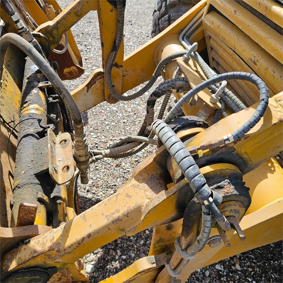 Backhoe loader Hydrema 926E: gambar 41