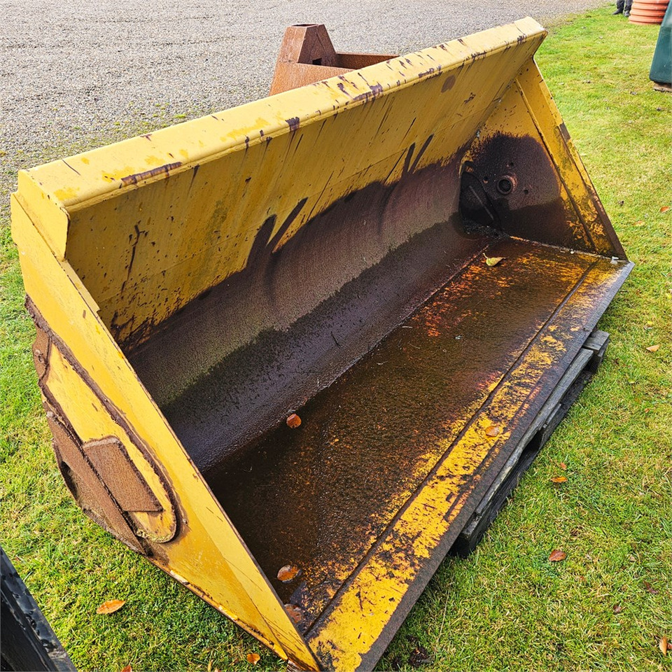 Hydrema L9H - Traktor: gambar 2 Hydrema L9H - Traktor: gambar 2