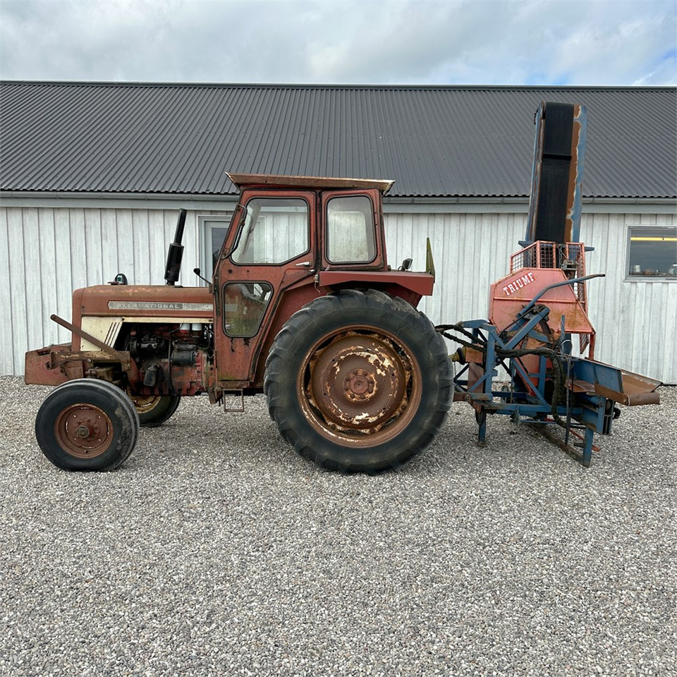 International IH 474 - Traktor: gambar 1 International IH 474 - Traktor: gambar 1