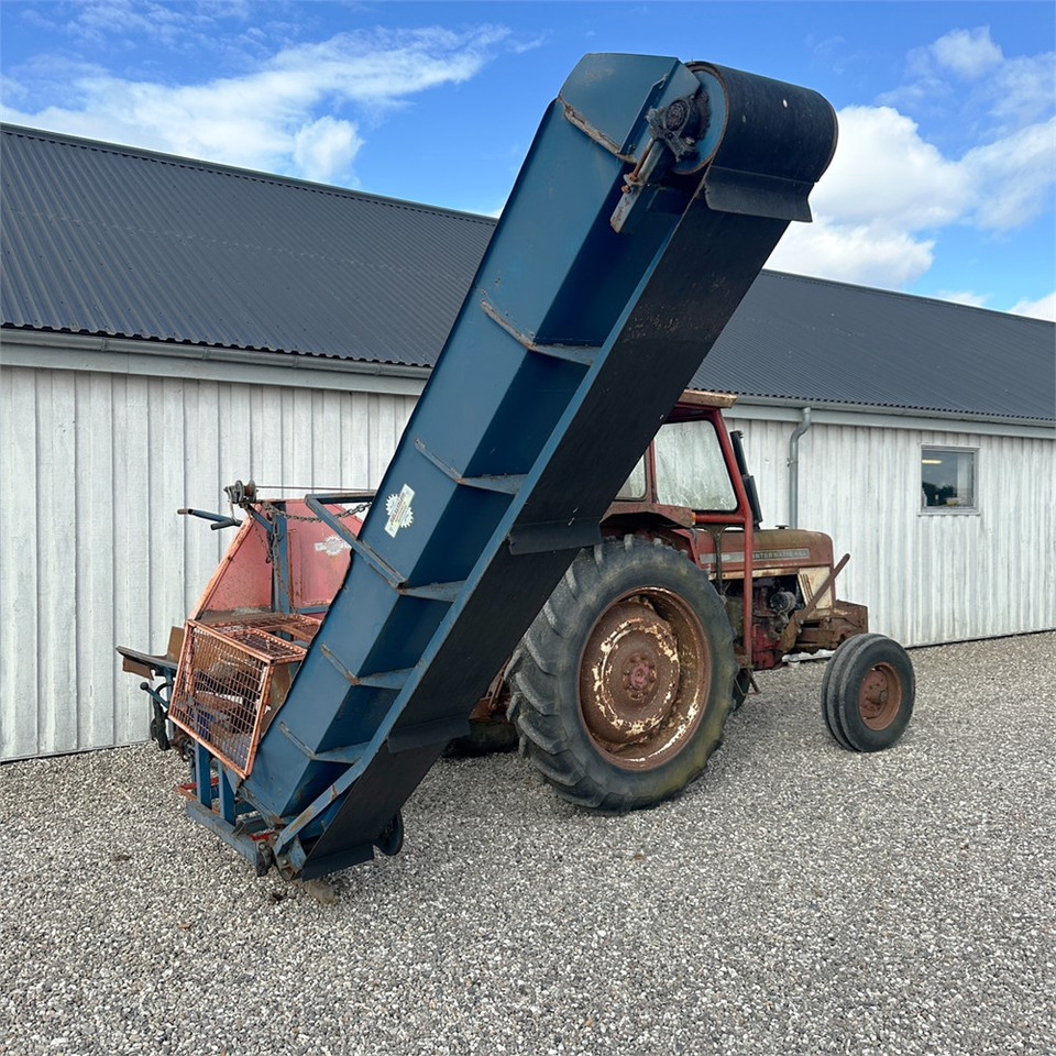 International IH 474 - Traktor: gambar 4 International IH 474 - Traktor: gambar 4