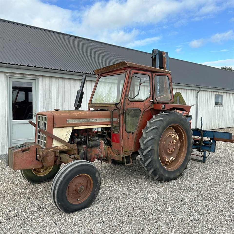 International IH 474 - Traktor: gambar 3 International IH 474 - Traktor: gambar 3