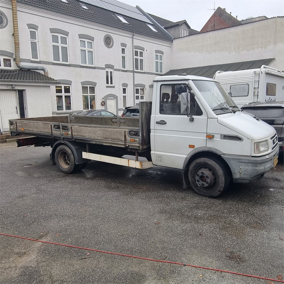 Iveco Daily 50C13, 2,8 TD - Truk flatbed: gambar 1 Iveco Daily 50C13, 2,8 TD - Truk flatbed: gambar 1