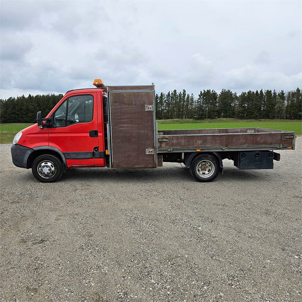 Iveco Stralis C35 - Truk flatbed: gambar 2 Iveco Stralis C35 - Truk flatbed: gambar 2